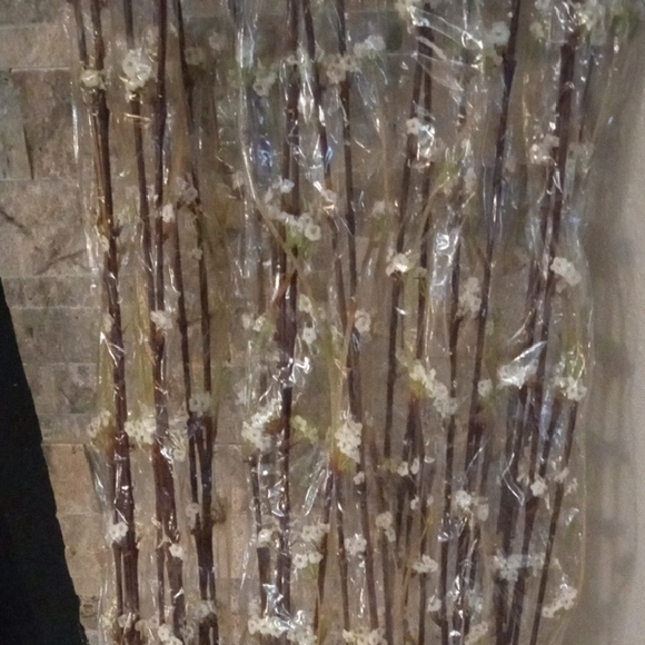 10 Pcs .40" White Blossom Faux Floral Accent Cherry Blossoms - Picture 3 of 12